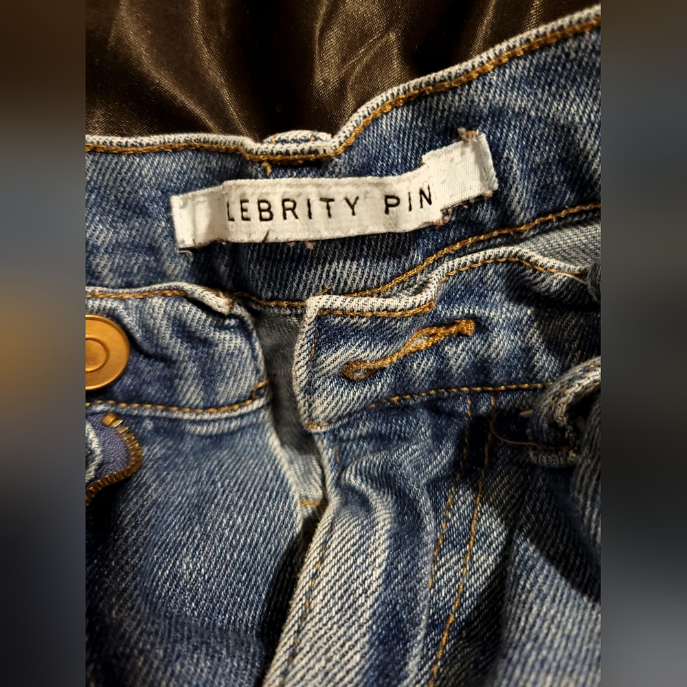 jeans - Picture 2 of 3